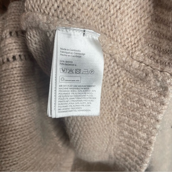 H&M Beige Knit Sweater - Picture 7 of 8